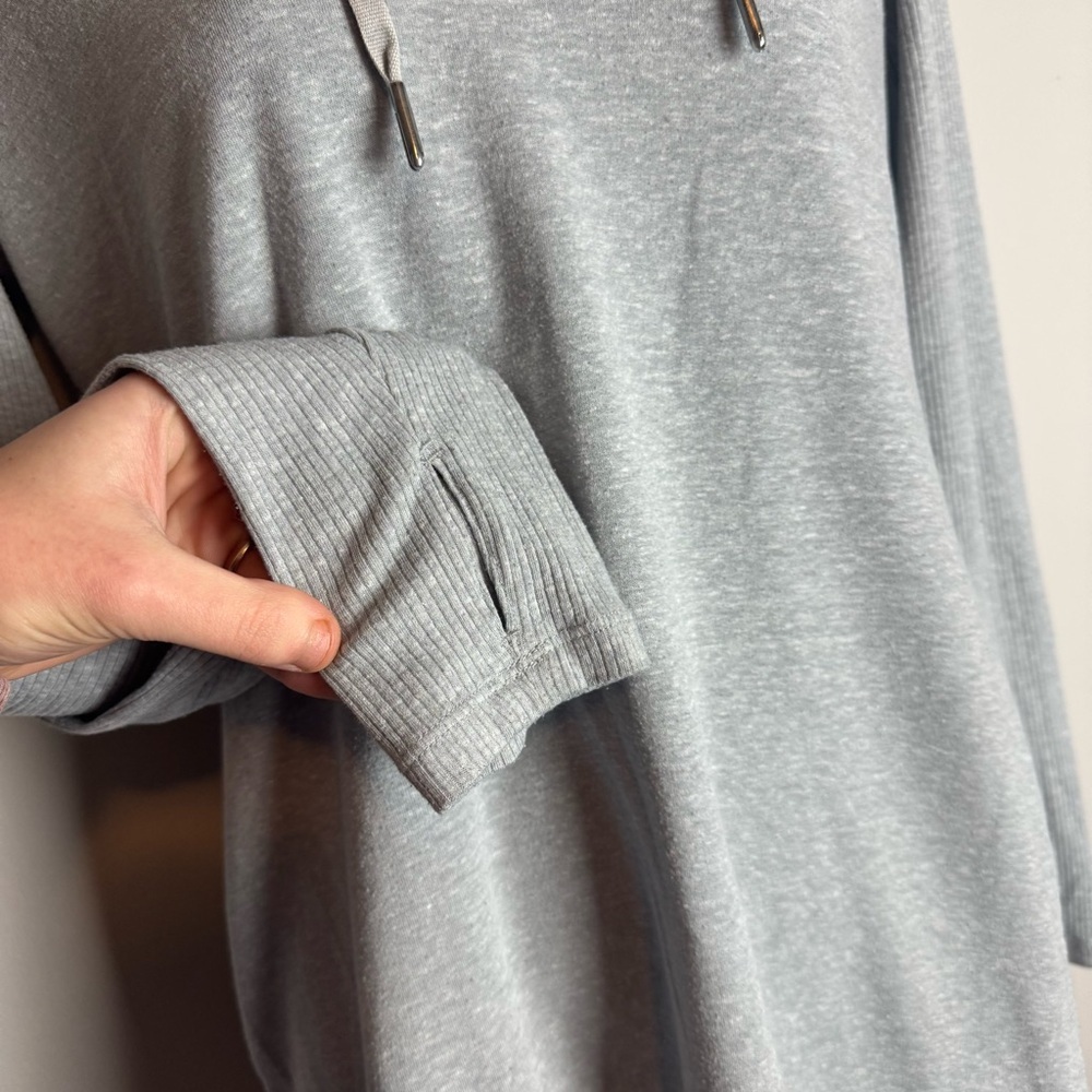 Athleta Bliss Light Grey Hoodie Dress Size XS - Picture 4 of 10